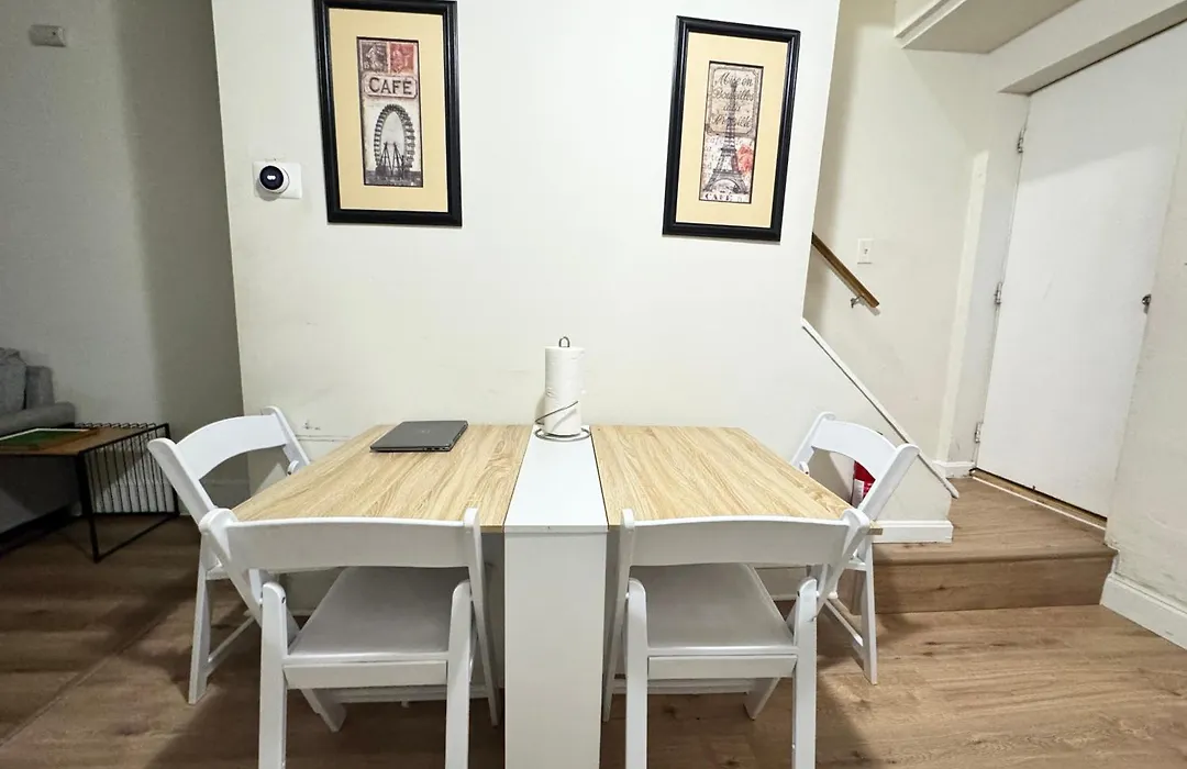 Downtown Private Rooms - Close To M&T, Orioles, Topgolf, Horseshoe Casino-1